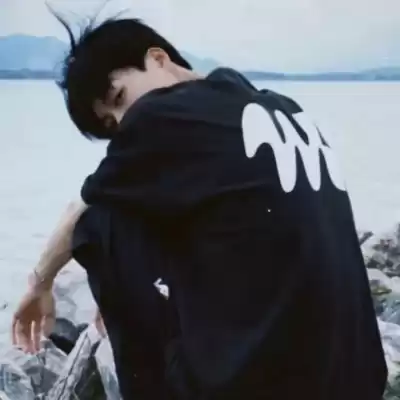苍傲玉