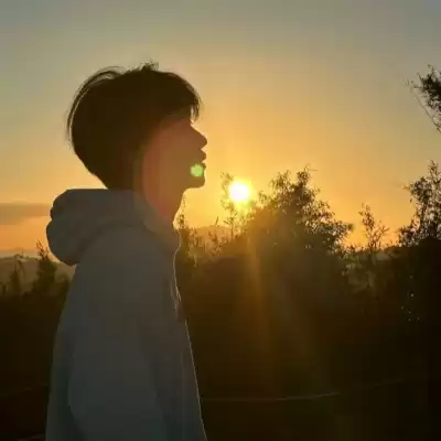 唐依童